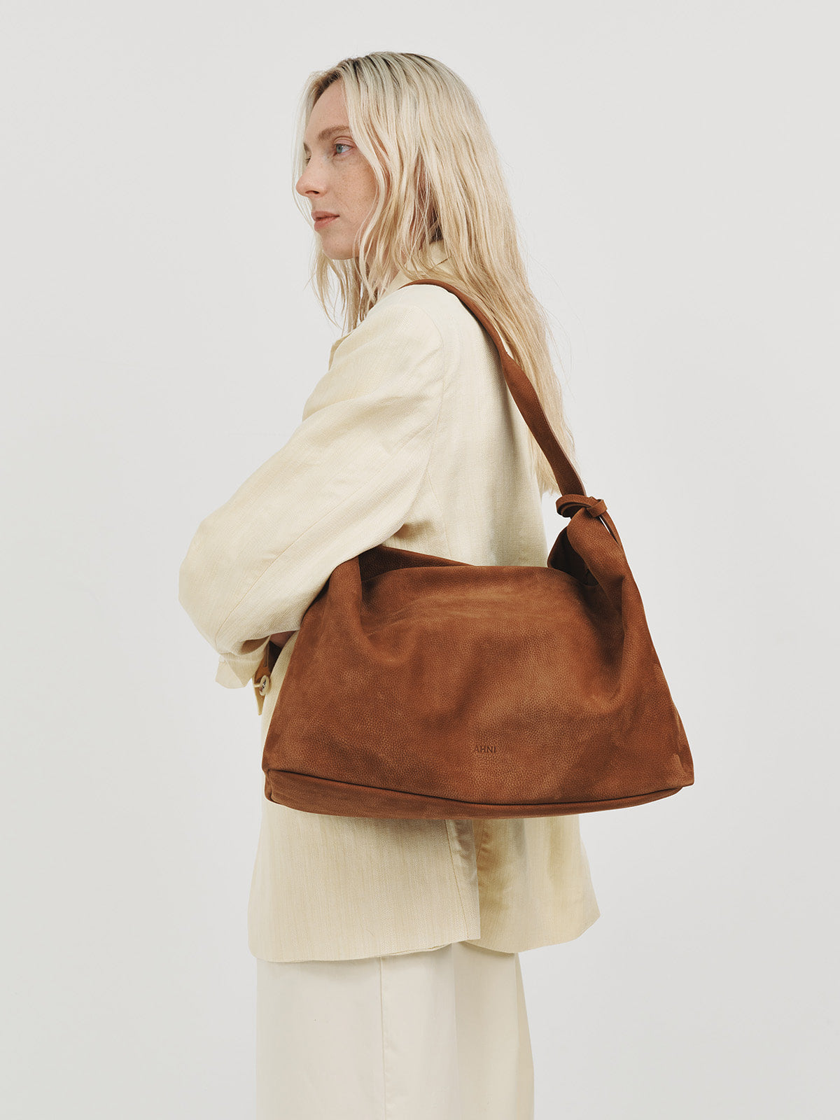 AHNI Parc Bag_Nubuck Brown